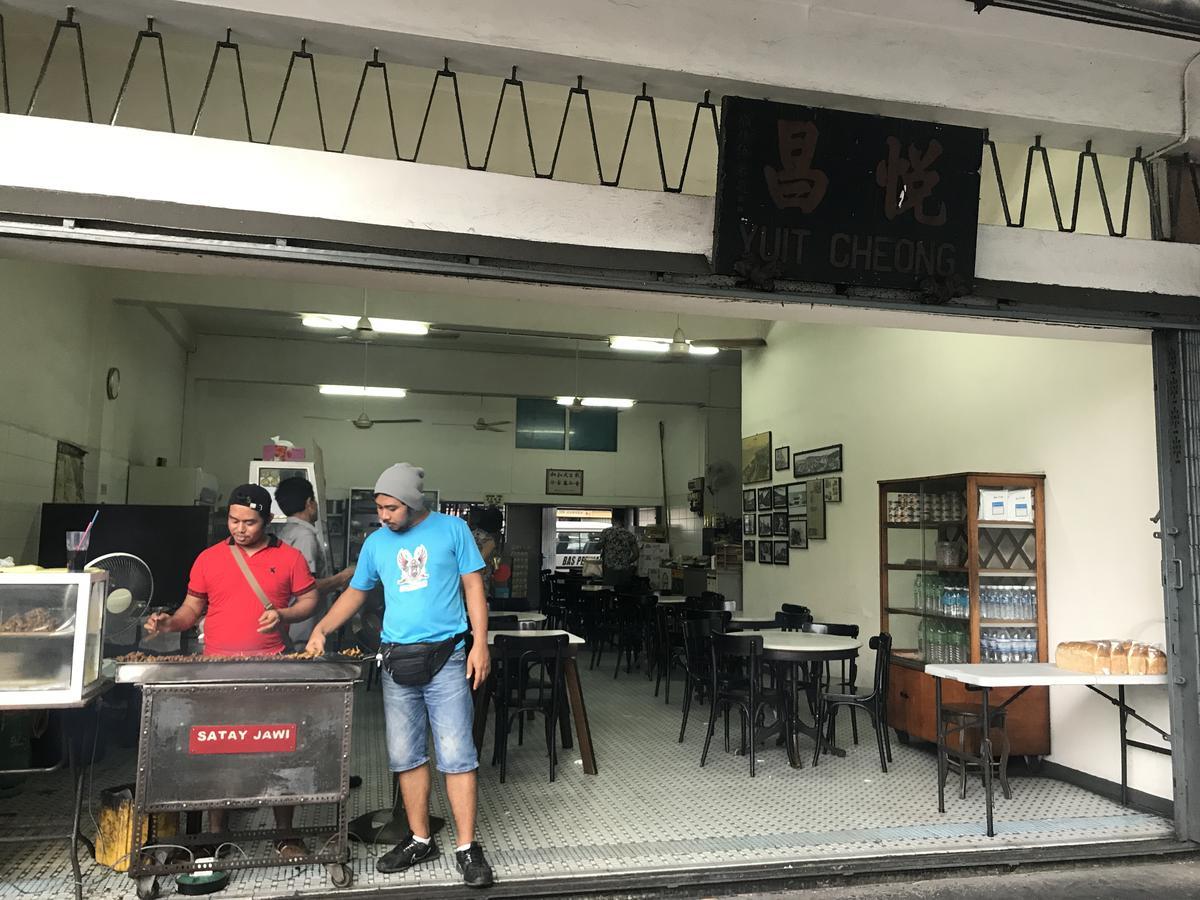 Hood Kota Kinabalu Exterior foto